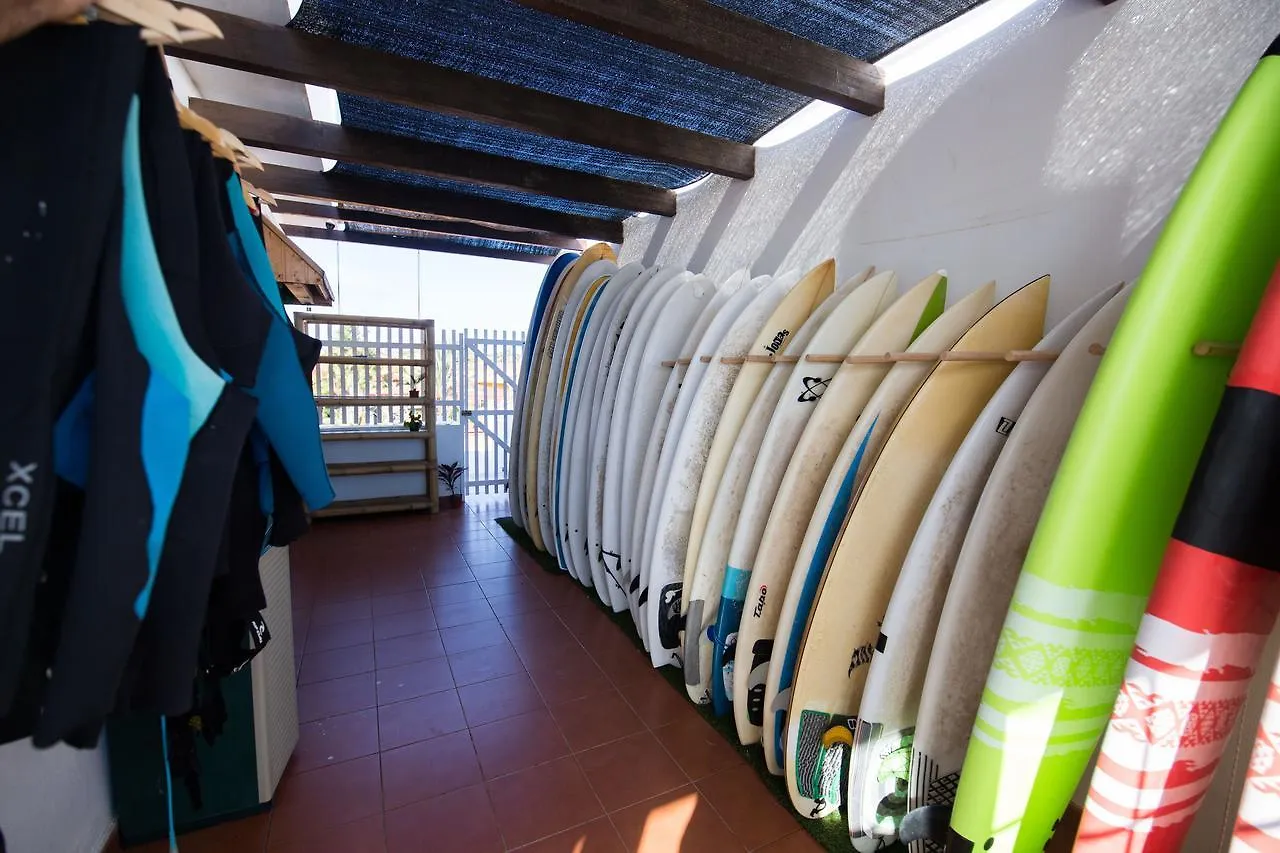 Отель Surf Riders Fuerteventura (Adults Only) Коральео